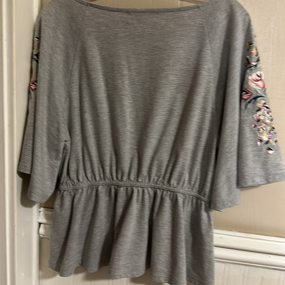 Gray Embroidered Women's Top - Picture 5 of 7